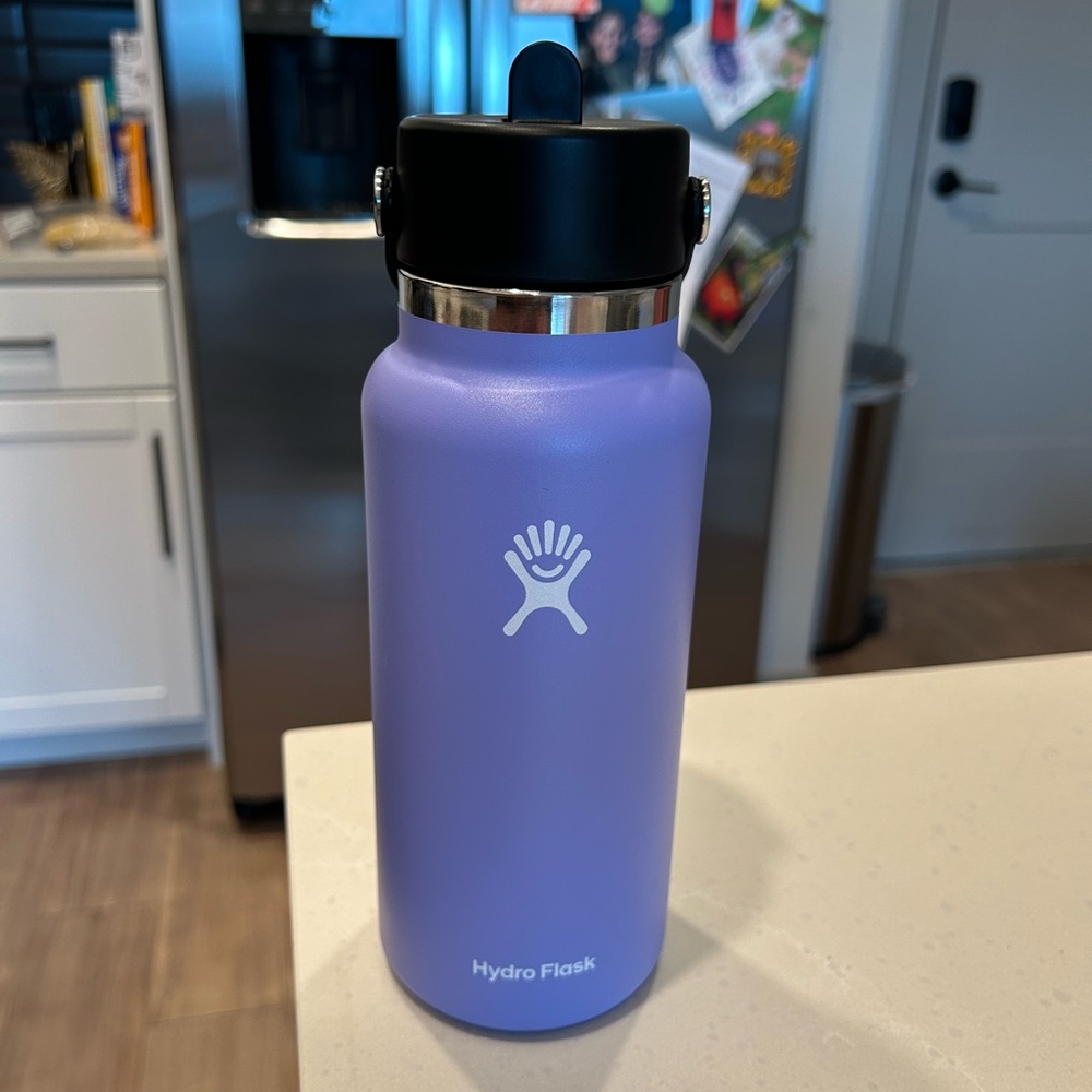 Hydro Flask Purple Water Bottle 32Oz